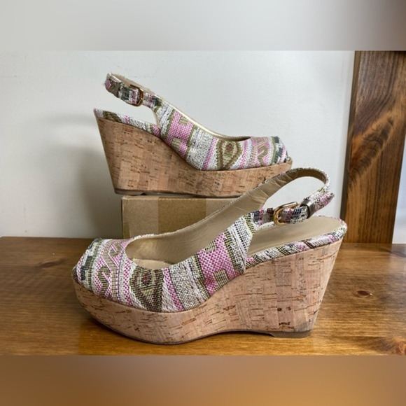 Stuart Weitzman Logoyork Jacquard Wedge Peep Toe Pump Pink Size 8.‎ - Picture 1 of 9